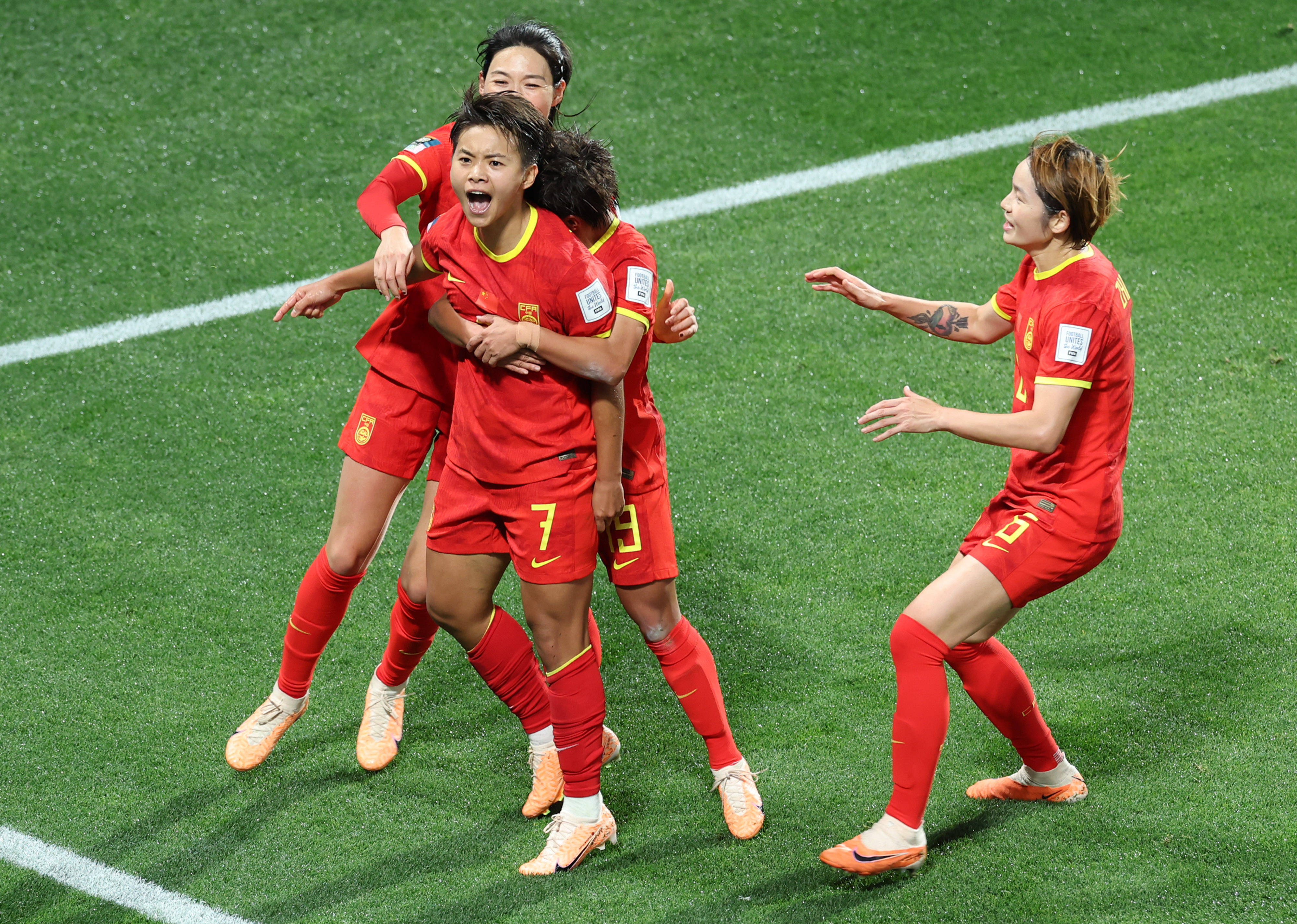 女足比拼中，中国队员们表现出强大实力